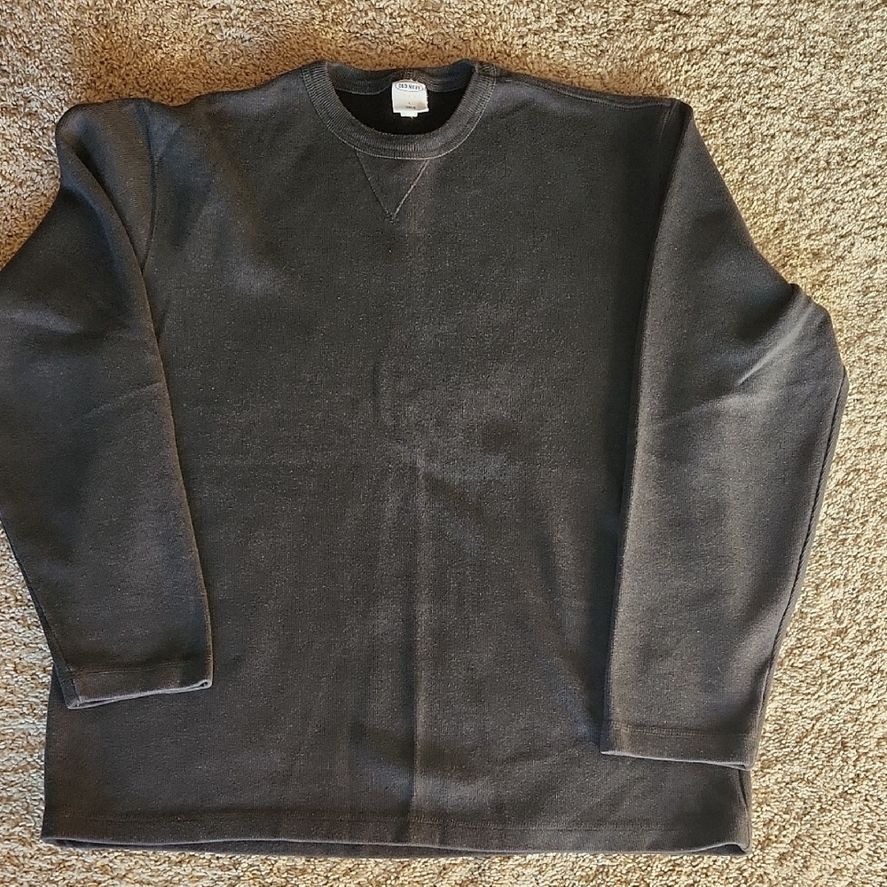 Old Navy Men's Dark Gray Crewneck Sweater